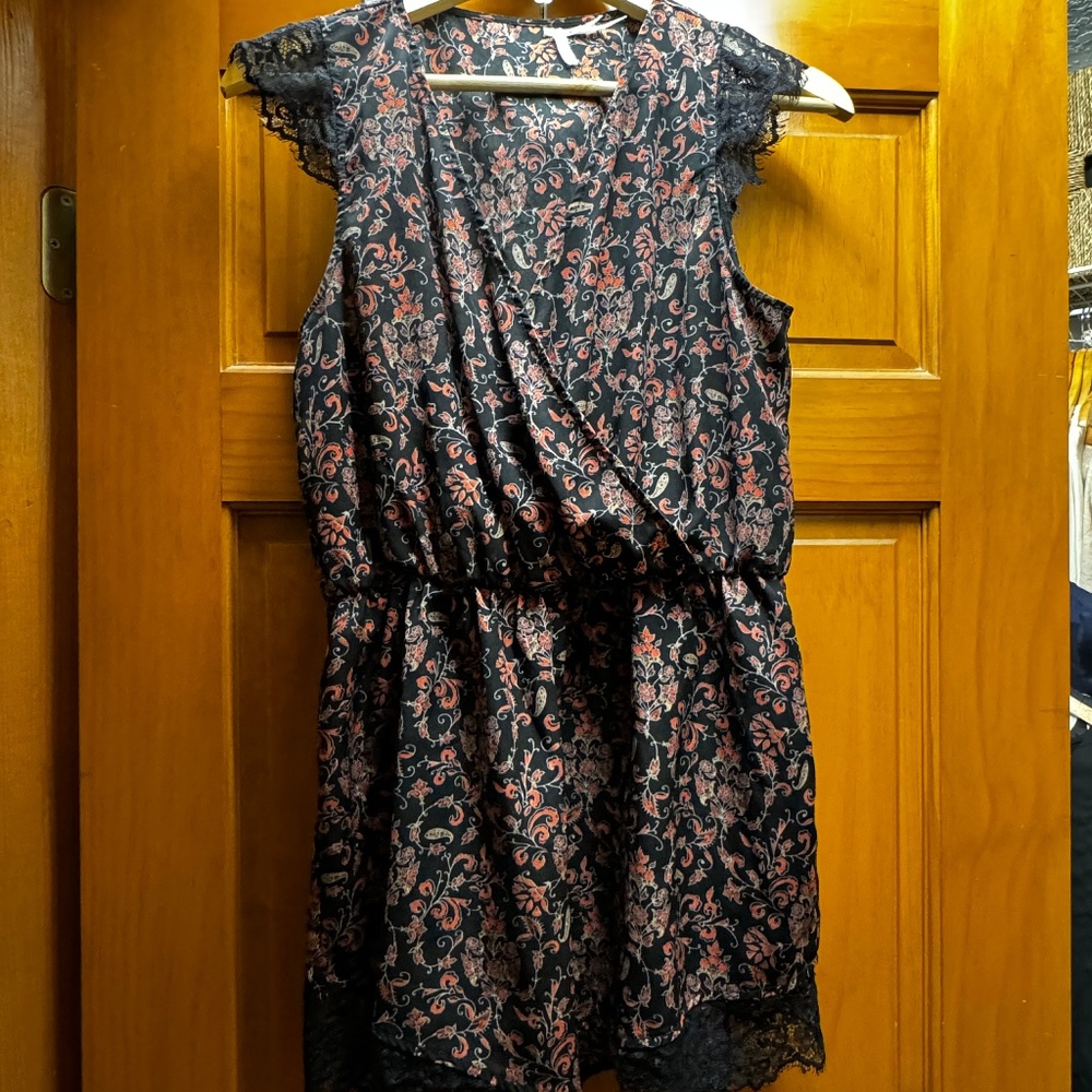 SEXY KIMCHI BLUE LIGHTWEIGHT ROMPER w/Lace-Size Medium